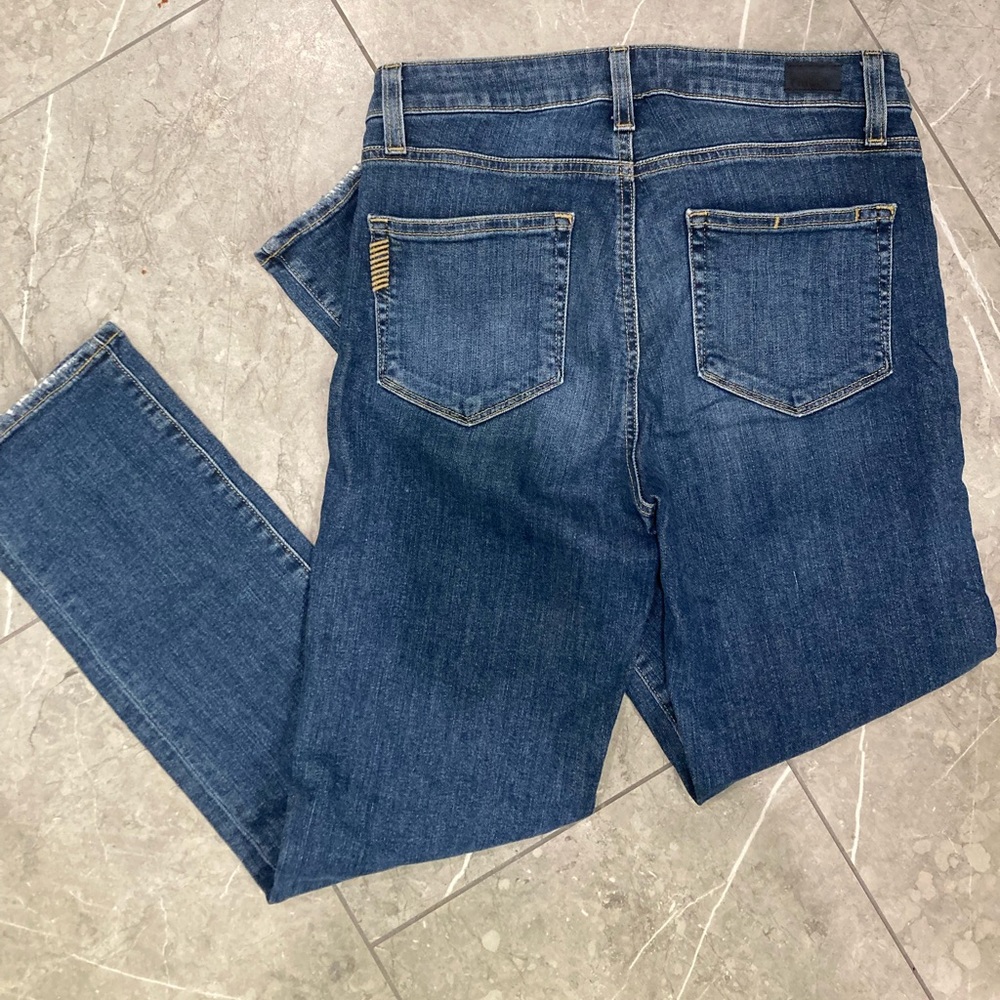 Paige jeans size 27. Barely worn. Super soft jean material.